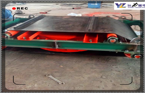 干式自卸式電磁除鐵器，RCDB-18干式自卸式電磁除鐵器價(jià)格_規(guī)格型號(hào)_RCDB-18干式自卸式電磁除鐵器價(jià)格工作原理及內(nèi)部結(jié)構(gòu)