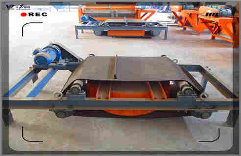 沒冷電磁自卸式除鐵器，山東油冷電磁自卸式除鐵器廠家_山東油冷電磁自卸式除鐵器廠家加多少號油_選型