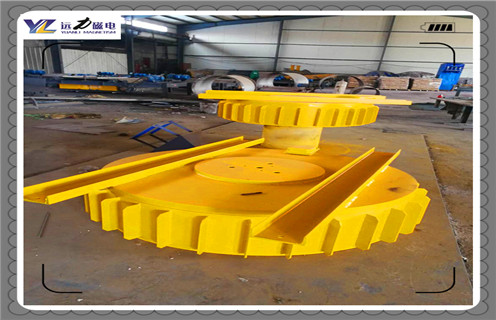 遼寧電磁除鐵器廠家品牌云南電磁除鐵器品牌工作原理及內(nèi)部結(jié)構(gòu)，該系列產(chǎn)品由于采用計(jì)算機(jī)輔助設(shè)計(jì)優(yōu)化改進(jìn)了產(chǎn)品結(jié)構(gòu)，其技術(shù)參數(shù)達(dá)到了國外產(chǎn)品的先進(jìn)水平。注：CF表示銅芯繞組，RCDB-800干式電磁除鐵器，CFL表示鋁芯繞組。　RCDD系列干式自卸式電磁除鐵器是一種用于自動清除粉狀或塊狀非磁性物料中的雜鐵的除鐵裝置。其內(nèi)部采用電工***樹脂澆注，自冷式全密封結(jié)構(gòu)。具有透磁深度大、吸力強(qiáng)、防塵、防雨、耐腐蝕等優(yōu)點(diǎn)，在極其惡劣的環(huán)境中仍能可靠運(yùn)行。  一、遼寧電磁除鐵器廠家品牌云南電磁除鐵器品牌工作原理及內(nèi)部結(jié)構(gòu)  1、直流的NI是不變的，是恒磁動勢，吸力F與間隙δ的平方成反比。  2、交流磁鏈ψ(磁通φ與線圈的一些匝數(shù)相交鏈ψ=Nφ)近似常數(shù)，是恒磁鏈磁路，自卸式電磁除鐵器，吸力F與間隙δ關(guān)系不大。只是漏磁隨間隙δ的增加而增加，故間隙δ增大F減小。   3、直流螺管式電磁鐵中可獲得邊平坦的吸力特性。  4、導(dǎo)磁材料：直流整塊軟鋼或工程純鐵，交流用硅鋼片沖制疊鉚而成。   5、鐵心形狀：直流為圓柱形，交流為矩形或圓形。   6、鐵心分磁環(huán)：直流無，交流有。  7、線圈外形：直流細(xì)而高，交流短而粗。  8、振動情況：直流工作平穩(wěn)無振動，交流有振動和噪音。   9、交流電磁鐵比較重，除鐵器，而且它的吸力特性不如直流電磁鐵。